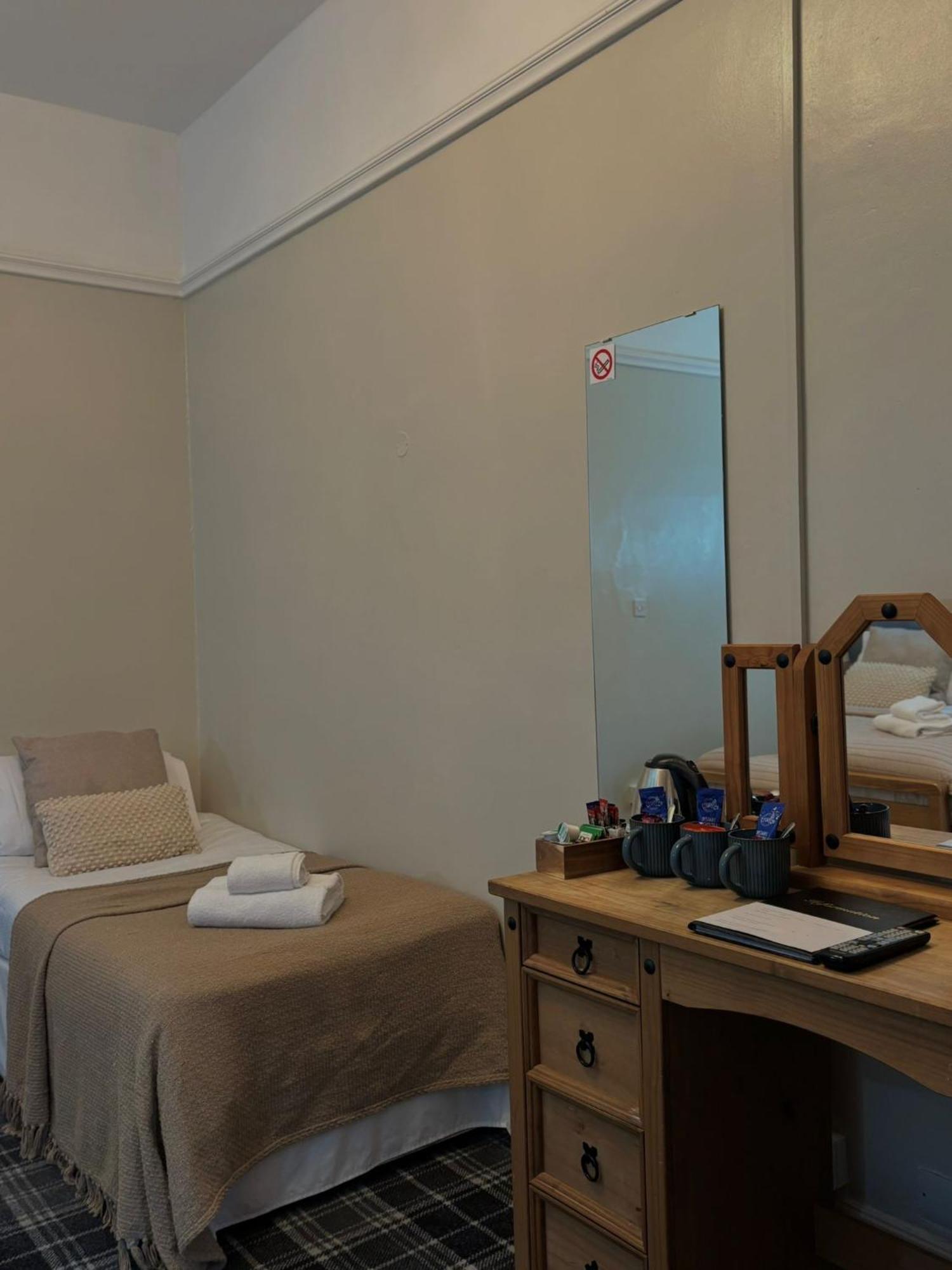 The Waterford Arms Hotel Hartley Kamer foto